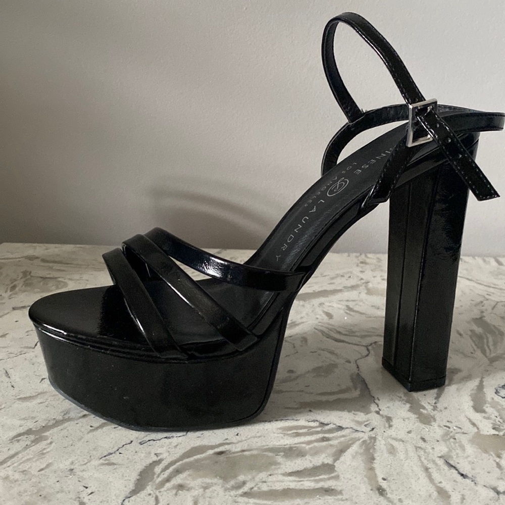 AMELLA PLATFORM SANDAL size 7.5